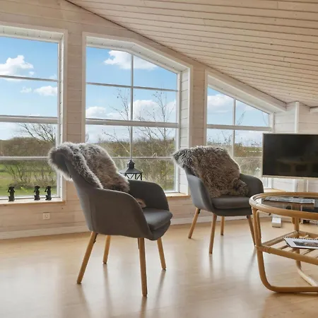 3 Bedroom Stunning In *