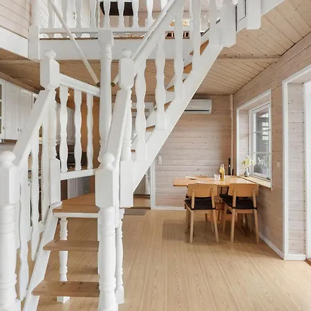 In With Sauna *