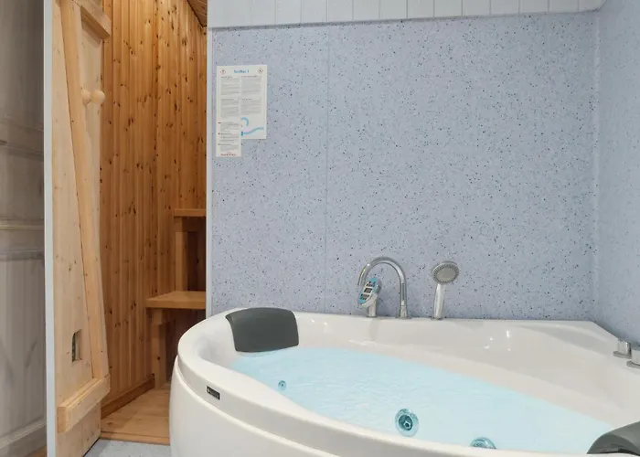 In With Sauna